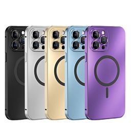 Nueva funda de lujo de aleación de aluminio y Metal a prueba de golpes para Magsafe, funda de carga inalámbrica magnética para iPhone 15, 14, 13, 12 Pro Max, funda mate para PC