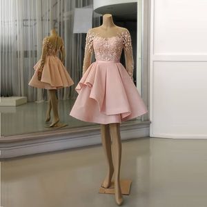 Nieuwe Luxe Korte Mini Roze Homecoming Jurken Juweel Hals Kant Applicaties Cocktail Party Glozen Bescheiden Lange Mouwen Prom Dress