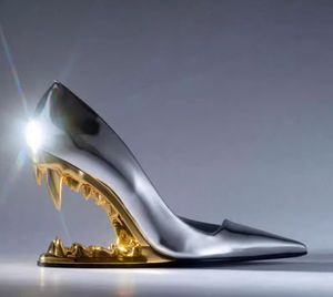 Nouveau spectacle de luxe talons en forme de dents femmes talons super hauts marche spectacle style métal bouche peu profonde chaussures simples bottes femmes taille 35-43