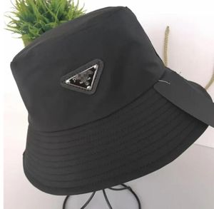 Nouveau chapeau de paille de luxe pour hommes et femmes avec la même boucle de ceinture de protection solaire de voyage chapeau de soleil chapeau de pare-soleil de protection solaire 24 modèles peuvent être sélectionnés