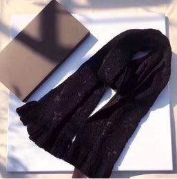 Neuer luxuriöser V-Designer-Schal Pashmina für Designer warme Schals Modeklassiker Männer und Frauen Kaschmirwolle Langer Schal Winter Strickschal ABA