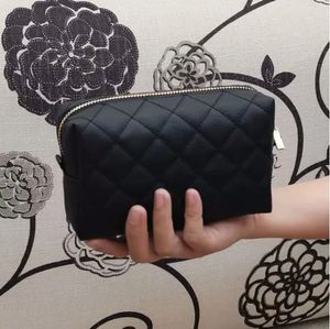 NUEVO bolso de mano de almacenamiento de maquillaje inserto estuche de maquillaje de diamante suave Estuche de cosméticos de color negro acolchado clásico bolso de organizador de maquillaje de fiesta vintage bolso de embrague