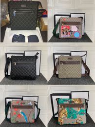 Neue Herrentaschen, Umhängetasche, modische Umhängetasche für Herren, Designer-Tasche, Größe 21 x 23 4 cm, Modell 547751222k