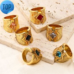 Nieuwe middeleeuwse stijl diamant-set kleur diamant titanium roestvrij staal 18k goud vergulde sieraden modeontwerp retro ring r-szs149