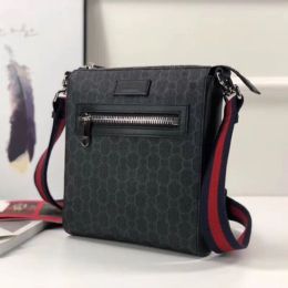 Nouveaux styles de sac à bandoulière pour hommes à bandoulière Différentes tailles sacs à main de luxe sacs à main pochettes multiples poches 523599 mode sac Messenger 2022