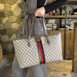 Nouveaux hommes femmes Sac à bandoulière styles de différentes tailles sac à main