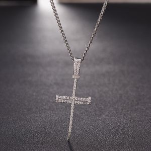 Micro Pave Iced Out Cubic Zircon Nail Cross hanger ketting sieraden met Cubaanse ketting of touw ketting