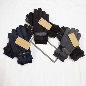 Nouveaux gants imperméables pour hommes et femmes, marque de créateur de mode, impression de lettres, gants chauds épais pour Sports de plein air, gants à cinq doigts en pur coton