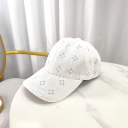 Nieuwe herenontwerper honkbalhoed damesmode luxe snapback golfzonnepet klassieke letter zomer hiphop canvas verstelbaar witte vrachtwagenhoed van hoge kwaliteit