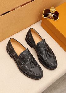 Nuevos zapatos de cuero genuino hechos a mano para hombres Diseñador de la marca de moda Slip On Classic Business Casual Calzado Mocasines Zapatos de vestir masculinos Tamaño 38-45
