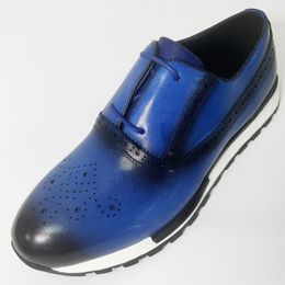 Nuevos zapatos de cuero de moda retro para hombres, zapatos individuales informales de cuero de Inglaterra, zapatos de marea Bullock, zapatos individuales para hombres de gran tamaño a30