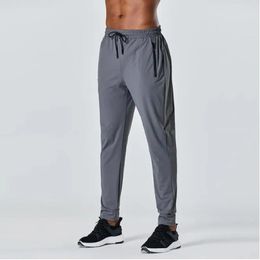 Nieuwe sportbroek voor heren Fitnesstraining Hardlopen Sneldrogende broek Bergbeklimmen Vrije tijd Slim Fit-broek voor heren