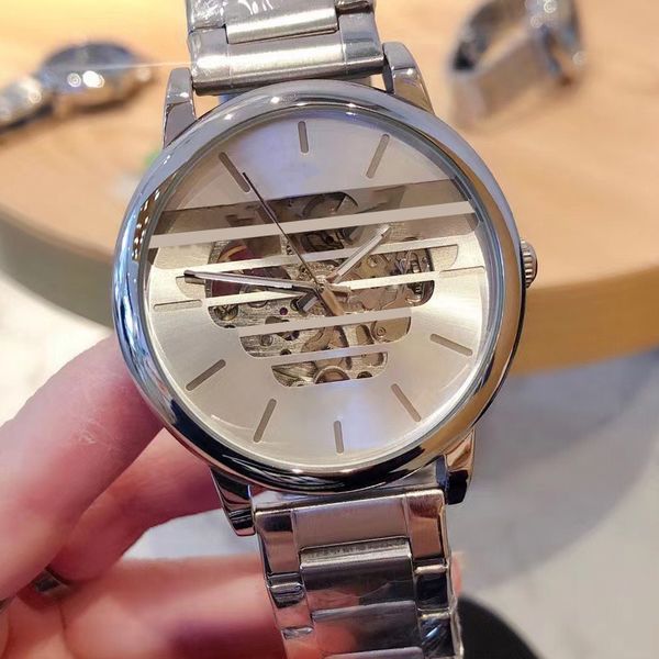 Nouvelle montre pour homme, montre mécanique haut de gamme à la mode, cadran creux dynamique miroir en verre minéral renforcé