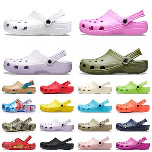 CRO Men Women Kids Platform Design Sandales Slides Classic Clogs Triple blanc noir rose brun brun kaki Sliders Boucle Crocks Slippers Loafers Chaussures C8-M11