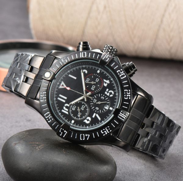 Nouvelles montres classiques pour hommes cadran maître mouvement à Quartz montre saphir mécanique modèle montre-bracelet pliante