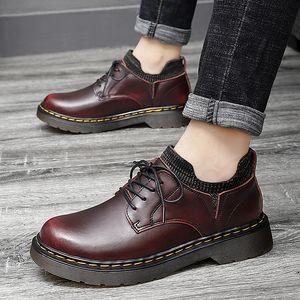 Nuevos zapatos para hombre Zapatos casuales de cuero genuino Estilo británico Marca Formal Moda Pisos Hombres Calzado Zapato de alta calidad Oxford LJ201126