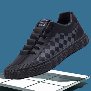 Nouvelles chaussures pour hommes chaussures de sport et de loisirs petites chaussures blanches chaussures de conseil pour jeunes chaussures de travail noires pour hommes chaussures à lacets chaussures d'étudiant