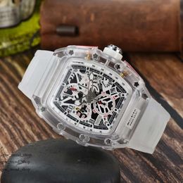Nieuwe heren Watch Luxury Designer Sport Horloges Fashion Transparant Case 44mm Chronograph Polshipches Silicone Riem Quartz Men C 700
