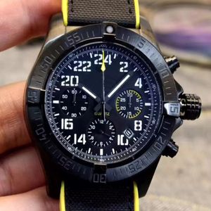 Nieuwe heren Watch Quartz Movement Chronograph Black Dial 316L Premium roestvrij vlokken Clasp Mens Sport Watches 290B