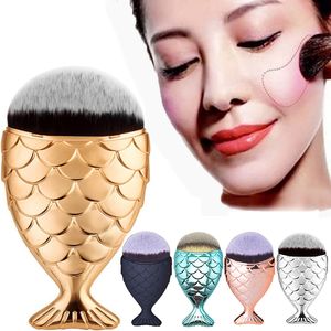 Pinceles de maquillaje de sirena Contorno de polvo Escamas de pescado Mermaidsalon Foundation Brush Gold Rose Gold Silver Blue Black 5 colores 50pcs