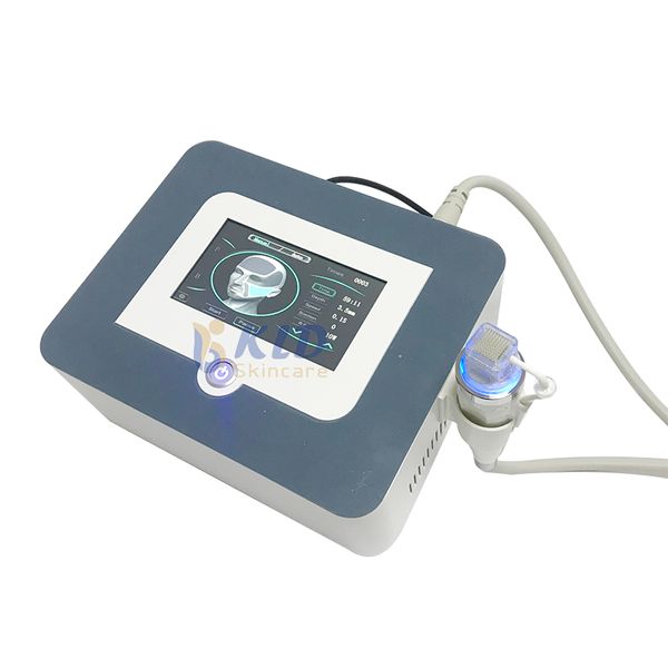 Le plus nouveau système de Microneedle RF fractionnaire d'or pour le corps du visage Machine de thérapie de Microneedling