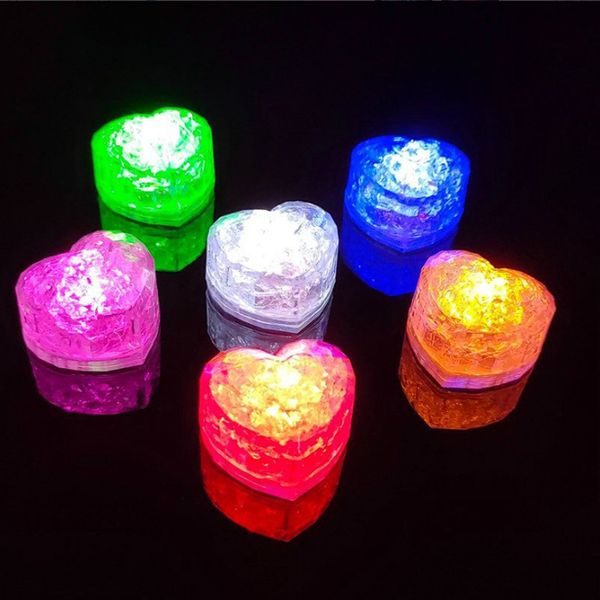 Nouveau Mini LED lumières de fête amour brillant glaçons eau lumineux clignotant glaçon lumière nouveauté fête approvisionnement ampoule AG3 batterie