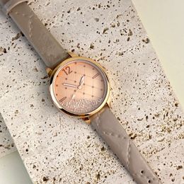 Nouveau Quartz minimaliste avec diamants brisés, mode scintillante, Niche pour dames, luxe léger, sensation haut de gamme, nouvelle montre