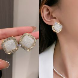 Boucles d'oreilles minimalistes rétro en perles de cristal pour femmes et filles, bijoux de fête, cadeau d'anniversaire pour ami de mariage, nouvelle collection