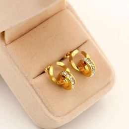 Nouveau modèle Stud Marque de mode Acier titane Petit clou carré Boucle d'oreille romaine Bijoux Plaqué or 18 carats Couleur argent / rose pour cadeau femme 2024 Cadeau