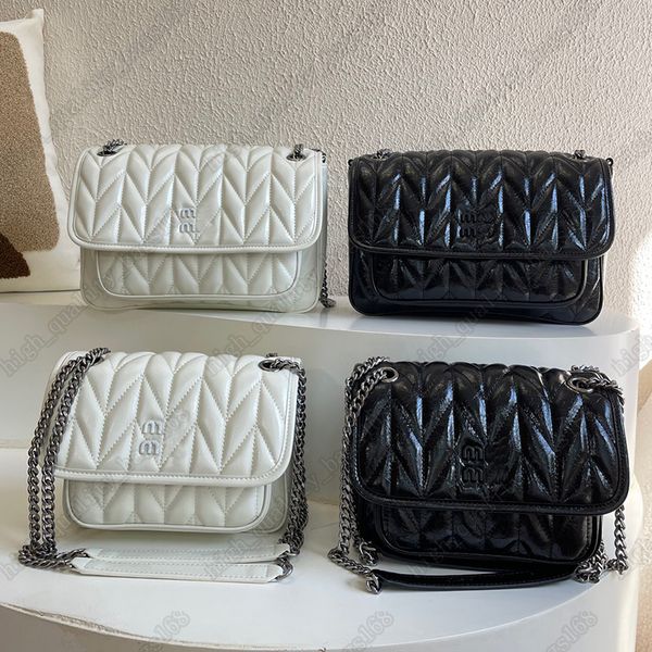 Nuevos modelos Pleated Postman Bag Miubag Messenger Bag Becerro Canter Caqueta de cuero Bolsa de cuerpo cruzado de alta calidad Bolsa de hombro para mujeres