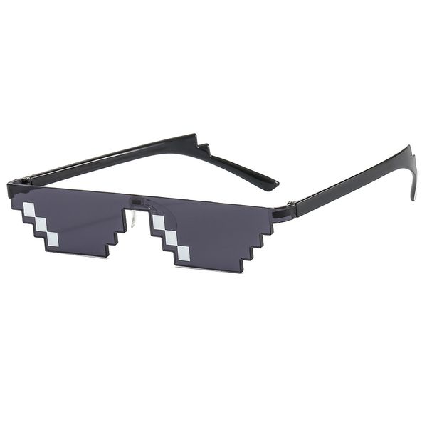 Nouvelles lunettes de mosaïque pour enfants enfants deux yuans lunettes de soleil drôles cool personnalité lunettes de soleil pixel ventes directes d'usine légères