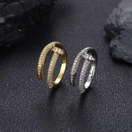 Nouveau anneau à ongles cuivre incrusté de zircon, d'anneau à ongles de hanche hip-hop pour hommes et femmes à la mode polyvalente