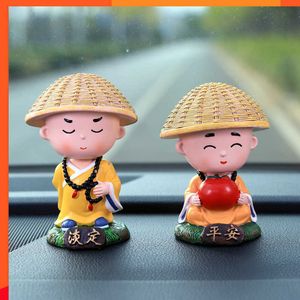 Nieuw Nieuw Product Schudt Hoofd Kalm Monnik Auto Decoratie Auto Leuke Cartoon Pop Middenconsole Decoratie Auto Benodigdheden