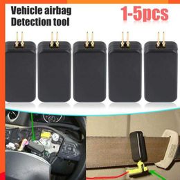 Nouvelle nouvelle voiture universelle SRS Airbag Simulator Inspection Auto Simulator Car Safety Accessoires Codes de défaut Outils de diagnostic 1pcs Tool Auto