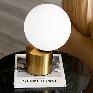 Nouveau Lampe de table boule de verre nordique chambre éclairage de chevet ménage simple moderne salon colonne lampe de bureau