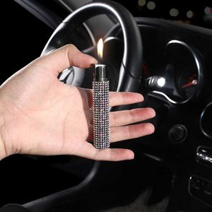 Nouveau briquet diamant créatif rouge en ligne, petit allumeur gonflable portable pour femmes, cadeaux uniques créatifs et minces pour hommes et femmes CXPT