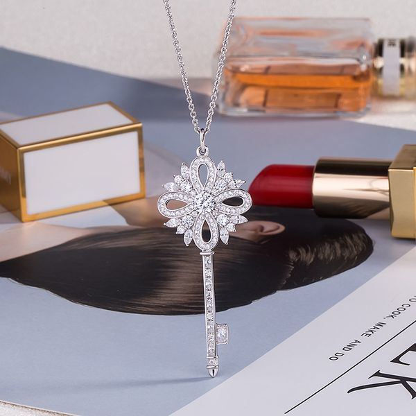 Colliers de créateurs pendentif clé flocon de neige S925 argent amour Collier Femmes Marque de luxe Designer Bijoux Logo Cadeau Saint Valentin pour femme élégante mariage boîte bleue