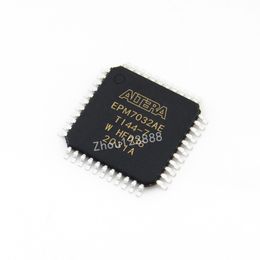 NUOVI circuiti integrati originali CI programmabili sul campo Gate Array FPGA EPM7032AETI44-7N Chip IC TQFP-44 Microcontrollore