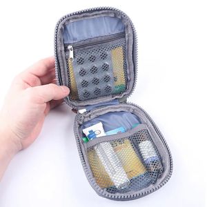 Nieuwe outdoor Emergency Survival Bag Pill Case Mini Portable Medicine Storte Bag Travel First Aid Kit Medicine Bags Organisator Camping voor