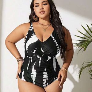 Nouvelle camisole imprimée surdimensionnée avec des plis sans dos, des femmes de bikini sexy et à la mode