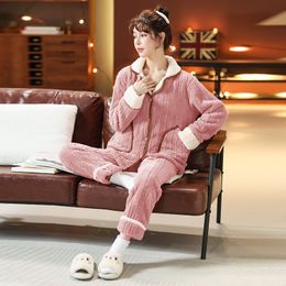 Nouveaux pyjamas pour femmes automne et hiver, pyjamas en flanelle pour couples, peuvent porter des vêtements de maison rembourrés.