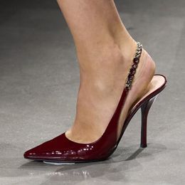 Nuevo charol Punta puntiaguda Slingbacks Zapatos de tacón de aguja Sandalias de 10,5 cm para mujer Sandalias de tacón alto Zapatos de vestir de diseñador de lujo Tamaños 35-42 Con caja