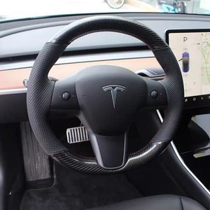 Nuevo patrón 5D fibra de carbono negro agujero negro volante de cuero cosido a mano cubierta para Tesla modelo 3 2017-2020