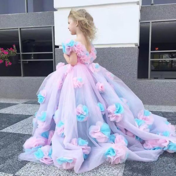 NOUVELLE FLOWER GIRLE Robe 2024 Lilac Ivory Tulle en dentelle de lacet Boule de bal de balle First Gown Little Kid Infant Toddler Baptême Baptême Junior Bridesmaid Wedding