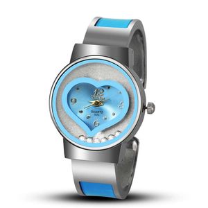 Nouveau Bracelet en diamant d'eau coeur de pêche montre pour femme