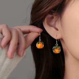 Nouveau Persimmon Ruyi pour femmes avec un Style petit et élégant, boucles d'oreilles à crochet d'oreille rouge Internet léger