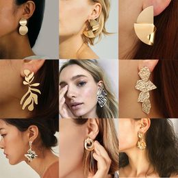 Boucles d'oreilles en métal pour femmes, nouvelle personnalité, irrégulière, exagérée, couleur or, géométrique, creux, papillon, pendientes