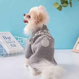 Nouveau pull d'animaux Fadou Chihuahua pour les petits et moyens chiens de taille moyenne et les vestes pour chiens d'hiver et les vestes