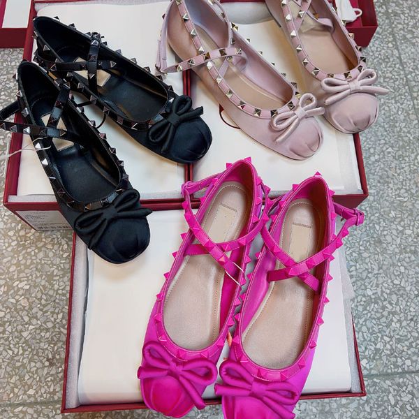 Nuevos zapatos planos de ballet rosados Zapatos de ballet para dama Zapatos de baile profesionales Bailarinas de satén Plataforma Bowknot Boca baja Zapato único Sandalias planas para mujer Mocasín