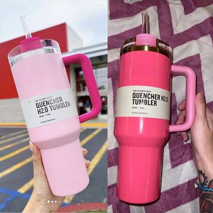 Nouveau gobelet de parade rose éteignant le même logo 40oz tasse de voiture bouteille d'eau avec couvercle et paille de poignée en acier inoxydable 1227